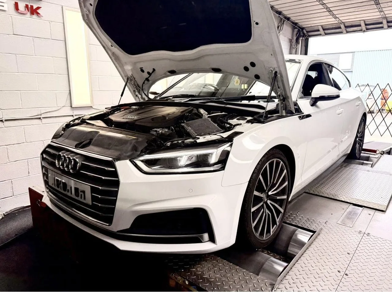 Audi A5 Sportback 3.0 TDI on dyno at DC Remapping UK