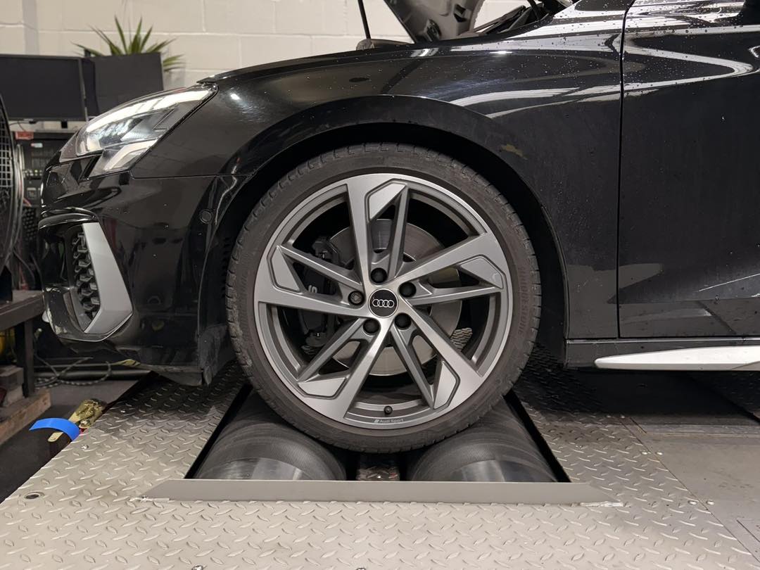 Audi S3 8Y wheel on dyno