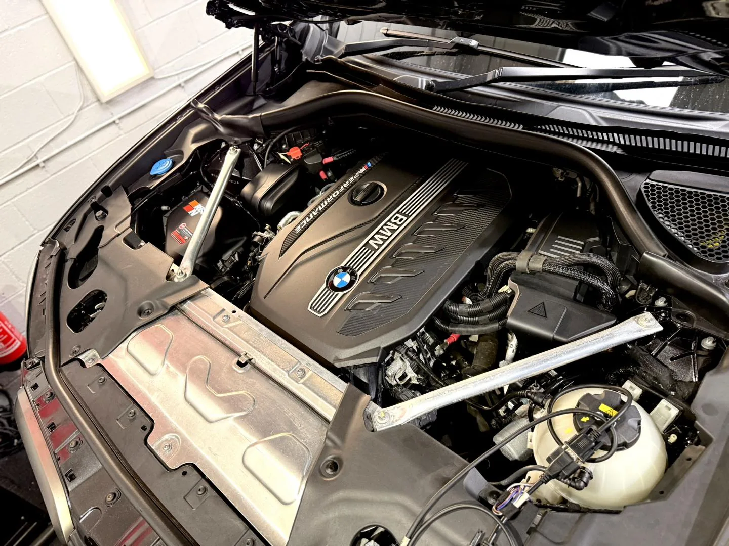 BMW X3 M40d engine bay – B57 M Performance