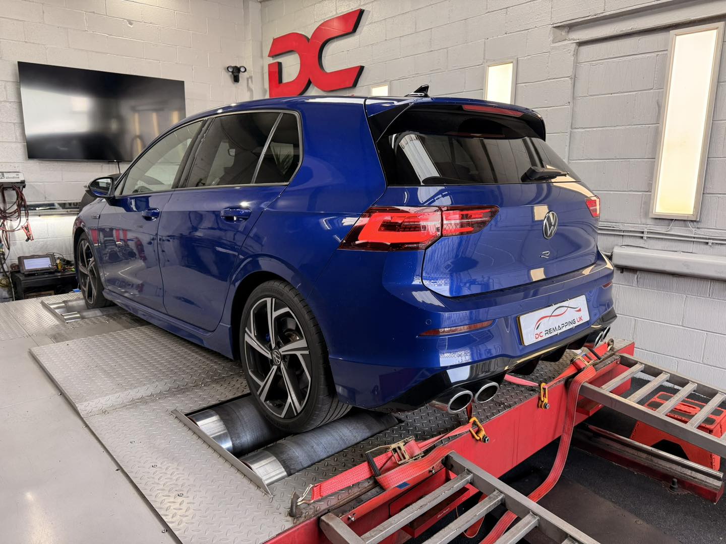 VW Golf R on DC Remapping UK dyno